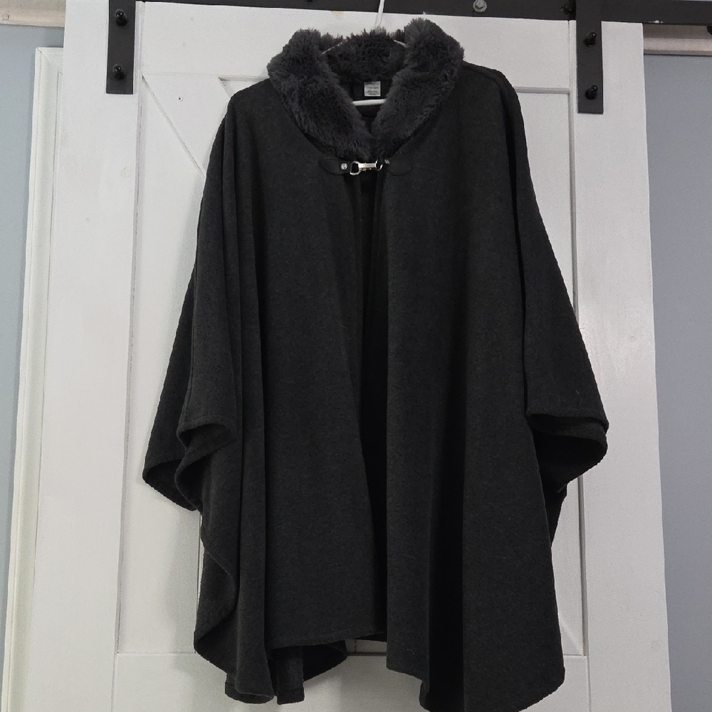 Liz Claiborne Charcoal Poncho with Faux Fur Trim